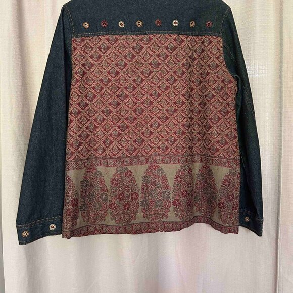 Womens Chico's Design Jean Jacket Size 1 EUC - Picture 3 of 6